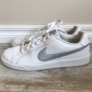 Nike Womens White Court Royale Sneakers Size 9